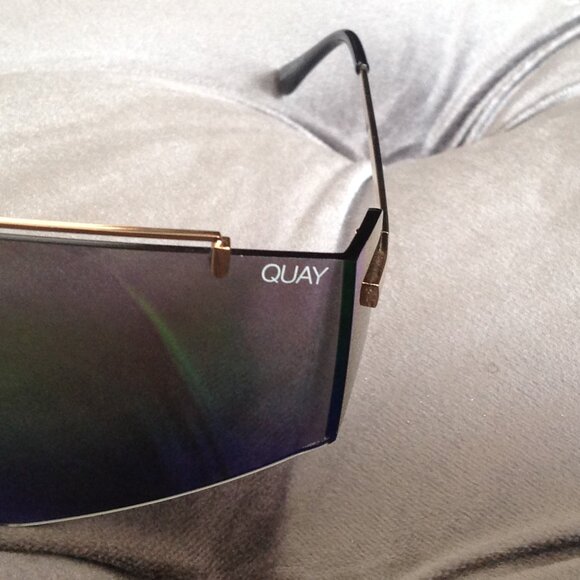 Quay Rimless Wraparound Shield Designer Sunglasses - Picture 6 of 8